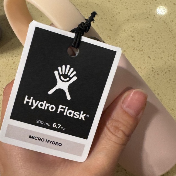 Hydro Flask Micro Bottle 6.7oz- Insulated Mini Leak Proof Flask - Picture 2 of 3